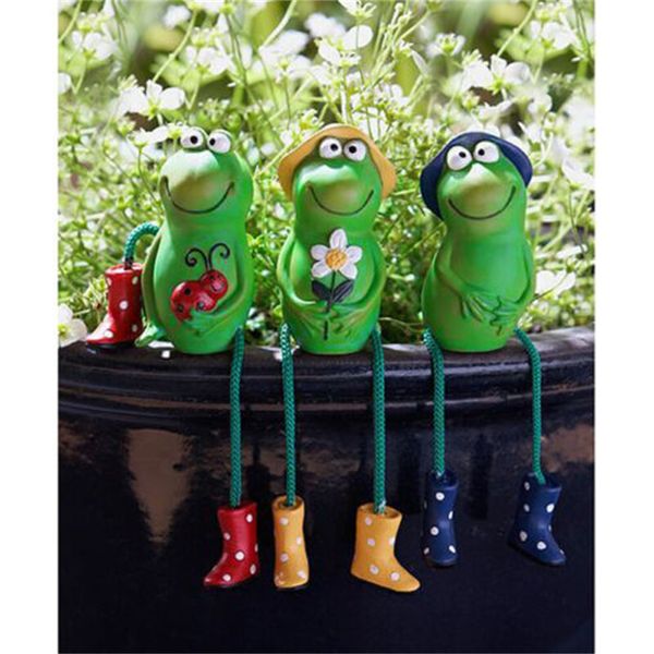 Dekorative Objekte Figuren 3-teiliges Set Sammlerstück Harz Frosch Figur sitzend baumelnde Beine Gartenarbeit Tischdekoration niedliche Heimstatue 230418