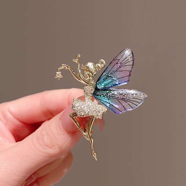 2022 novas asas de anjo micro incrustadas zircão alta qualidade dança menina casaco peito flor roupas criativas pino