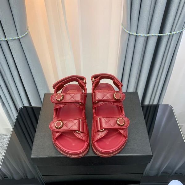 Sandálias de couro de verão de sola grossa sandálias femininas de design sapatos de couro conforto ao ar livre Sandbeach sapatos de borracha sola moda lazer sandálias treinador