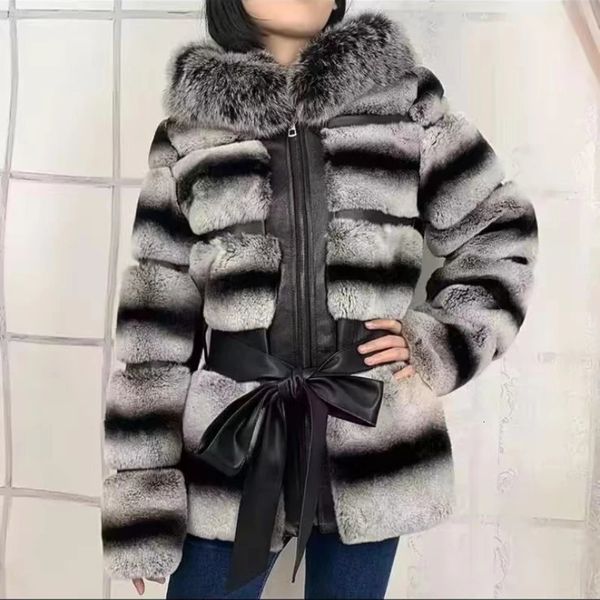 Manteau en fausse fourrure de lapin castor pour femme, vêtement rayé chinchilla, portant un chapeau, veste chaude à la mode, 2023, 231117