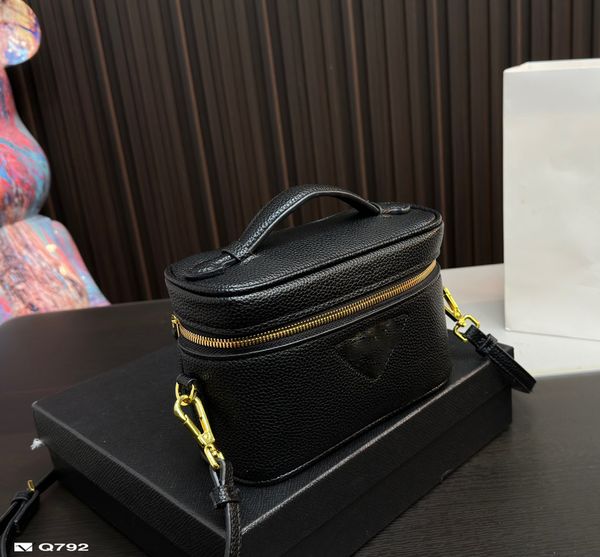 дизайнерская косметичка дизайнерская сумка через плечо кометическая сумка через плечо поясная сумка поясная сумка дизайнерский кошелек Высочайшее качество Новые модные женские сумки 19 * 12 см