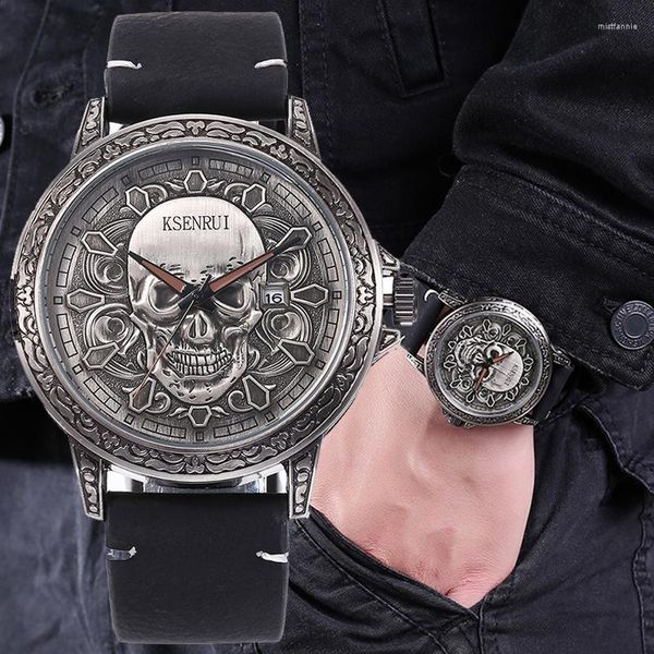Armbanduhren Retro Herren Quarzuhr Mode Punk Stil Schädel Zifferblatt Design Lederband Auto Datum Cool Skeleton Geschenke für Mann 2023 Kl02