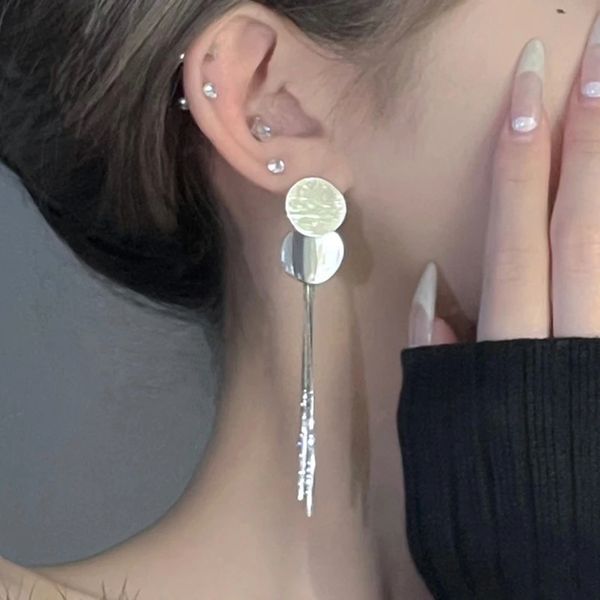 Leghielier penzolatore Nuovo paillettes metalliche di moda Orecchini a pensione per donne Girls Metal Long Drop Earring Orening Oreille Fine Jewelry