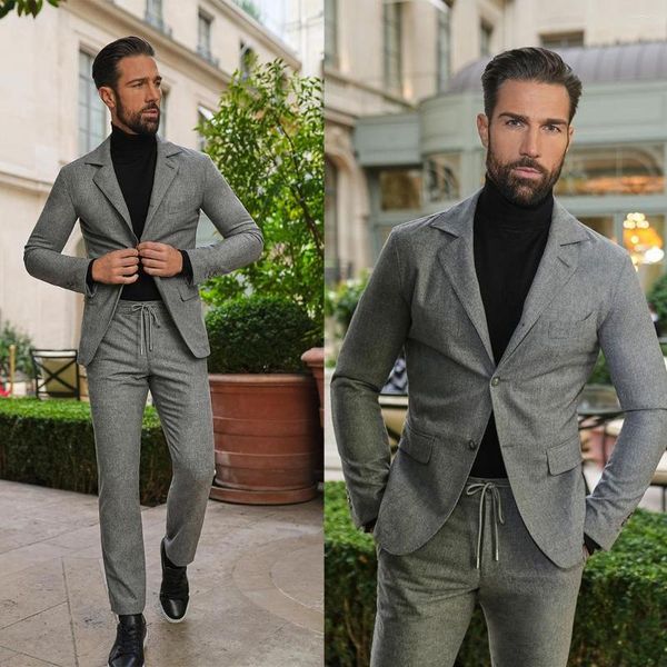 Abiti da uomo Abito da uomo grigio scuro 2 pezzi Blazer Pantaloni Monopetto Risvolto con visiera Business Slim Fit Matrimonio Sposo Costume su misura