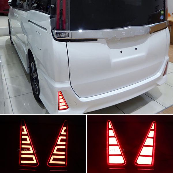 2PCS CAR светодиодный отражатель задний туманный туман Тормоз Тормоз задний бампер Tur Lamp для Toyota Noah Voxy 80 Series