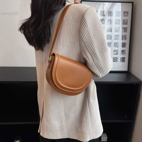 Akşam çantaları düz renkli kadın çantalar moda yarım yuvarlak çanta mini cep telefonu çanta pu deri omuz clamshell messenger çantası bolso mujer