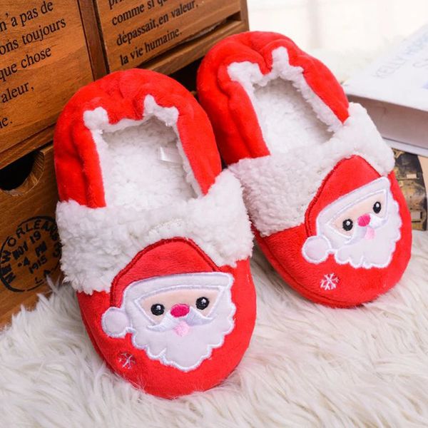 Тапочки для маленьких девочек. Тапочки для мальчиков. Зимние плюшевые теплые мультяшные Санта-Клаусы с оленями. Рождественские подарки. Детская домашняя обувь. Обувь для маленьких детей 231117.
