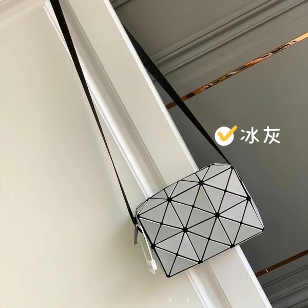 Kleine quadratische Boxtasche Single Shoulder Crossbody Laser Japanese Sanzhai Geometric Rhombus Handytaschen für Frauen
