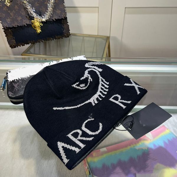 Luxuriöse ARC Designer-Mütze für Damen und Herren, ohne Krempe, Arcterxy, bedruckt, klassisch, modisch, Buchstabe, mehrfarbig, Herbst und Winter