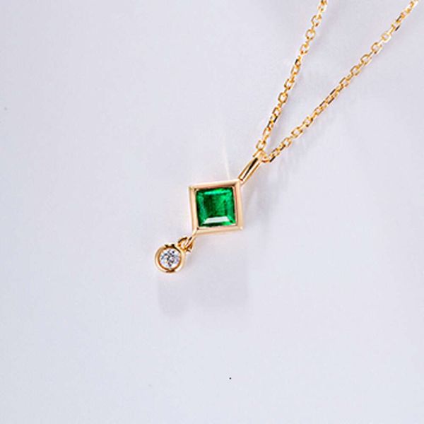 Fein+Schmuck Gold Schmuck Natural Emerald Weiß Diamant Elegante Halskette Frauen