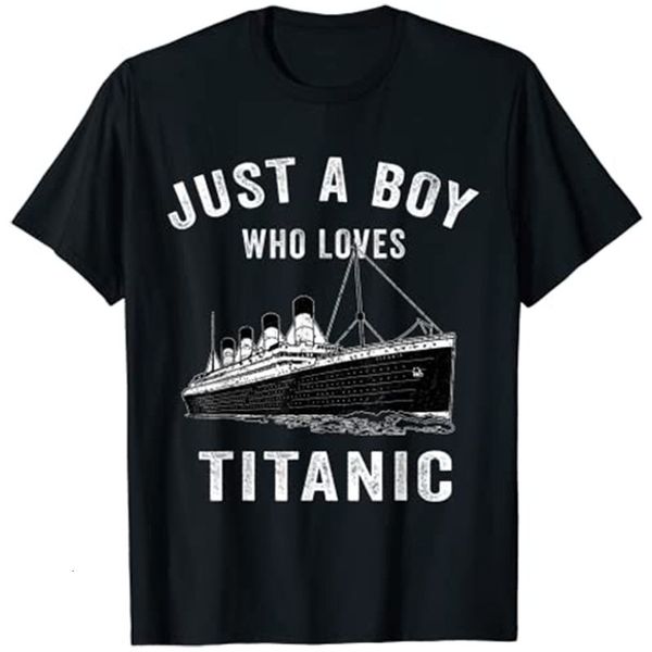 Мужские футболки, просто мальчик, который любит Titanic Classic Lover Kids Tshirt 230417