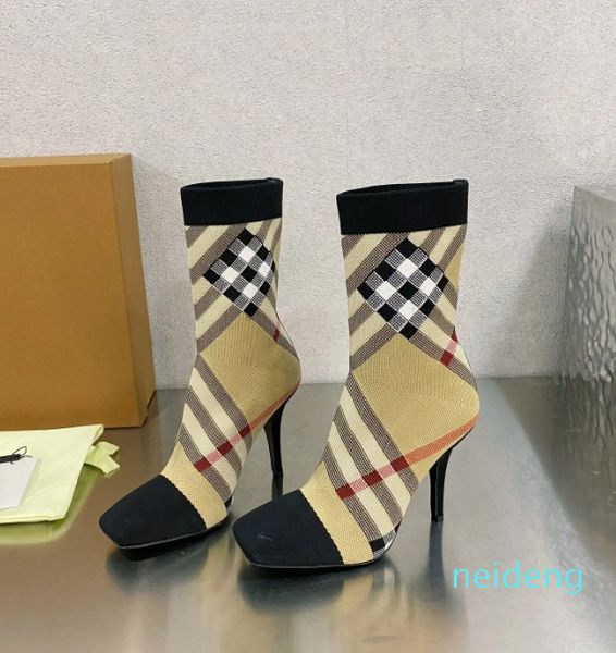 Moda europeia e americana cabeça quadrada moda salto alto botas curtas femininas outono e inverno novo salto fino fino sexy curto