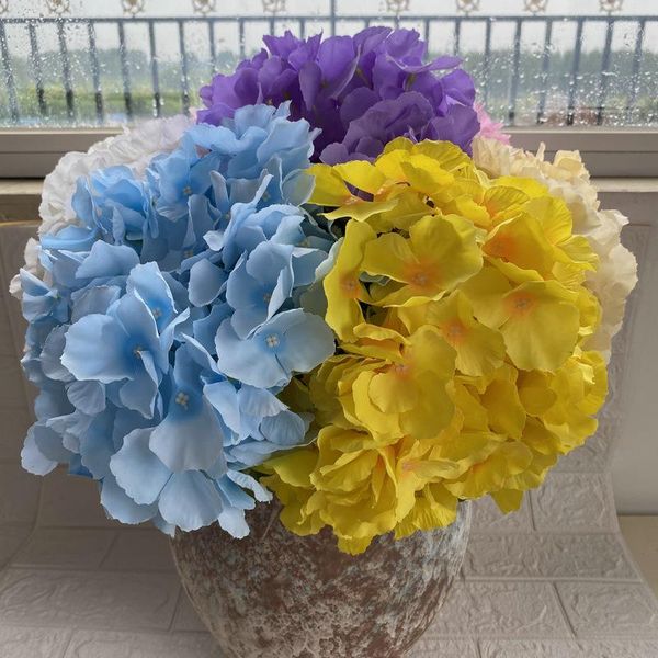 Fiori decorativi 135 petali di fiori di seta artificiale di ortensia per decorazioni di nozze Brial Bouquet Holiday Party Home Fake Arrangement