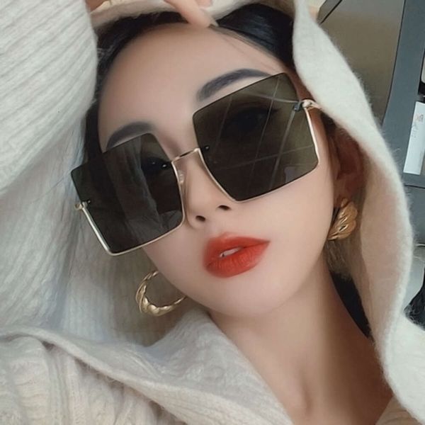2021 occhiali da sole con mezza montatura in metallo rosso netto stesso Occhiali da sole da donna con faccia grande in stile coreano, moda con lenti oceaniche