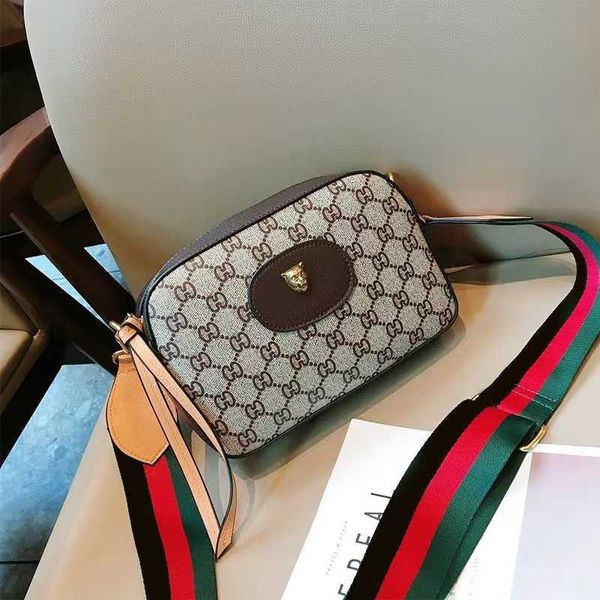 60% OFF 2024 Bolsa de designer Item físico com cabeça de tigre G família homens e mulheres nova câmera de celebridade da internet bolsa de ombro único crossbody Guangzhou