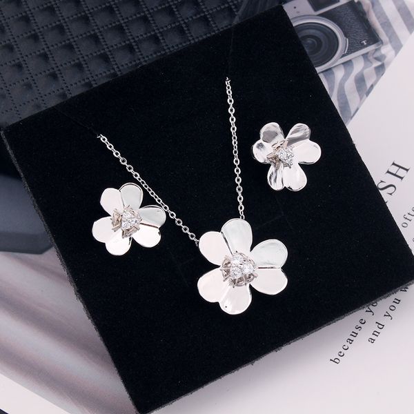 Blume Silber Gold Initiale Diamant Kreuz Anhänger Set Halskette geschichtete Halsketten für Frauen trendige Designer Modeschmuck Party Hochzeitsgeschenke Geburtstagsohrringe