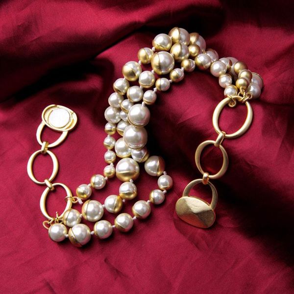 Camadas de cadeias Colar de pérolas para mulheres de vidro grossa jóias de jóias de fivela magnética vintage jóias