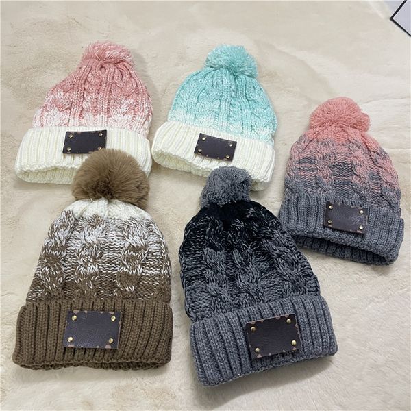 Marca de inverno feminino pom poms chapéu moda boné para mulheres designer de malha gorro bonés das mulheres engrossar gorros velo gradiente chapéu de esqui