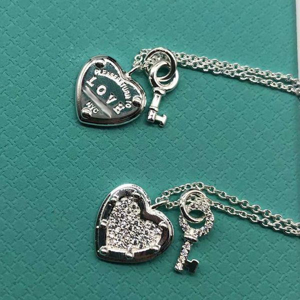 Tiffanyny Halskette T S925 Sterling Silber Liebe Diamant Herz Marke kleine Schlüssel Halskette Platin Schlüsselbein Kette Licht Luxus Liebe Schloss Anhänger