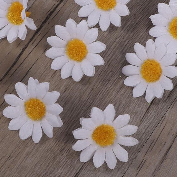 Flores decorativas 100 PCs Gerbera Daisy Artificial Girassol Africano Decor Bolo Ornamento Little Sun Flower Fake Heads