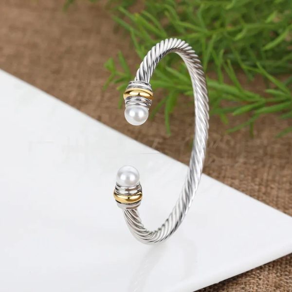 As joias femininas do designer de pulseira DY Twist podem ser combinadas com pulseira de ouro, prata, pérola, cruz e diamante para festa, namorada, seleção de presente de aniversário