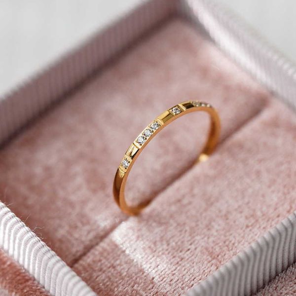 Полоса Rings Luxury Non Fade 316 L из нержавеющей стали Pave Micro циркон кольцо женщина 18 k золото.