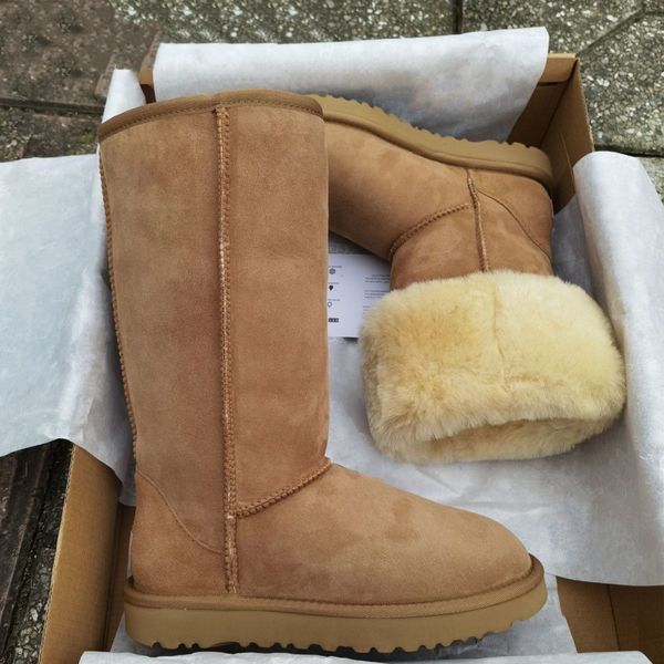 Botas de desenhista Austrália Mulheres Clássicas Botas Altas Grossas Mini Plataforma Bota De Pele De Carneiro Cowskin Genuíno Couro De Pelúcia Botas Longas Com Pele De Lã Tamanho 43