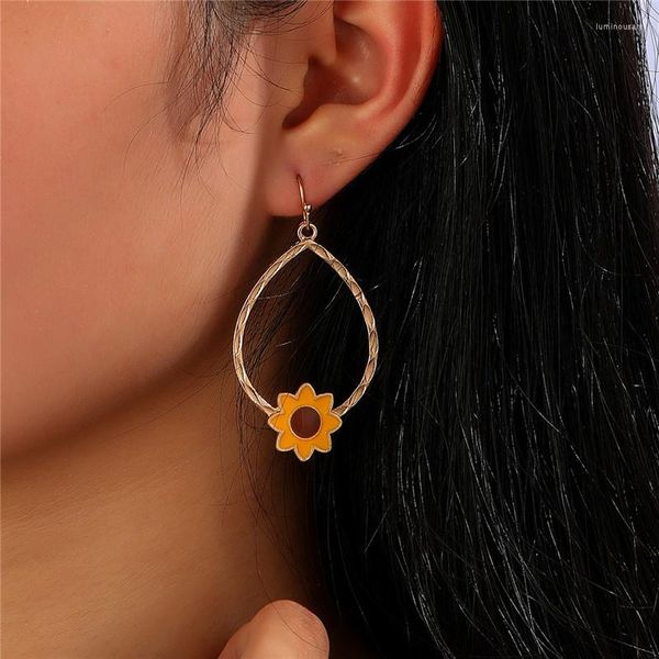 Orecchini Pendenti Girasole Smaltato Giallo amp; Gioielli ispirati alla caduta del cerchio per le donne Orecchini Delight Floral Boho VC37D