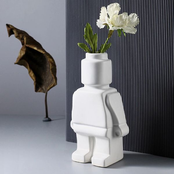 Vasi Vaso di fiori artificiali di grandi dimensioni Home Room Decor Decorazione della tavola Ornamenti in ceramica Robot Sculpt Figurine Europa Stile moderno 231120