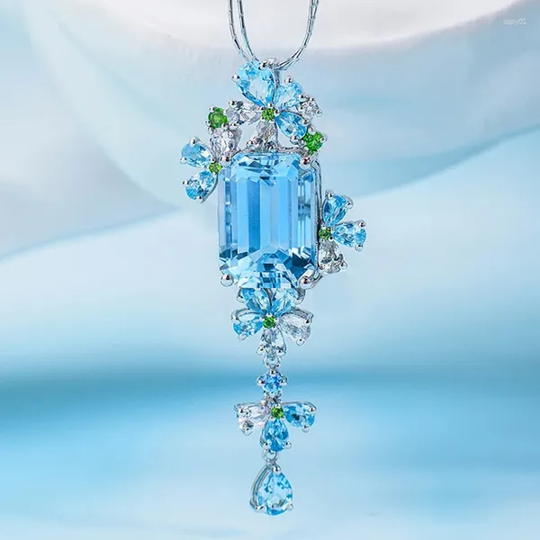 Collane con ciondolo Simpatico fiore blu placcato argento zircone per le donne Brillano CZ Pietra intarsio Gioielli di moda Catena a maglie Regalo per feste