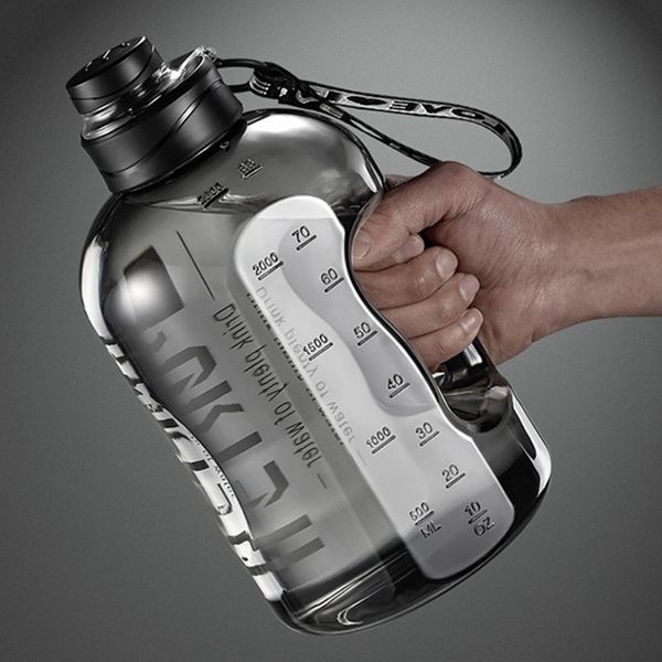 Wasserflaschen 2 7 Liter Sportflasche mit Strohhalm groß tragbar Reise für Training Fitness Tasse Zeitskala BPA frei 230419