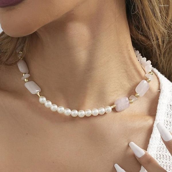 Collane con ciondolo Semplicità francese Collana di perle imitazione pietra naturale per donne Design di nicchia Ornamento versatile