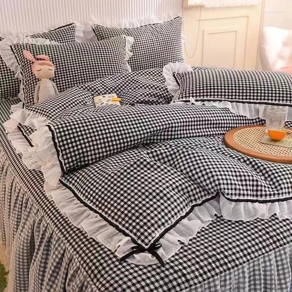 Conjuntos de cama Checkered Set Cama Saia Ruffle Lace Princesa Estilo Meninas Capa de Edredão Simples Cor Sólida Home Têxteis Decoração Quarto