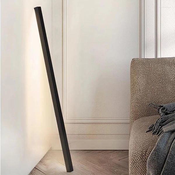 Lampade da terra Lampada a LED minimalista Striscia moderna Decorazione in oro nero Luce per soggiorno Camera da letto Studio Decorazione della casa Luci