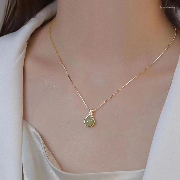 Anhänger Halsketten Retro Stil Schlüsselbein Kette Jade Halskette Alte Gold Farbe Hetian Sicherheits Schnalle Mode Frauen Zubehör Schmuck