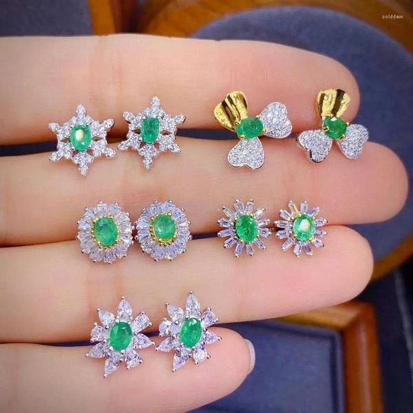 Stud Küpe Doğal Emerald Kadın Küpe 0.6 Karatlar Yıldönümü Hediyesi İçin Değerli Romantik Klasik Stil