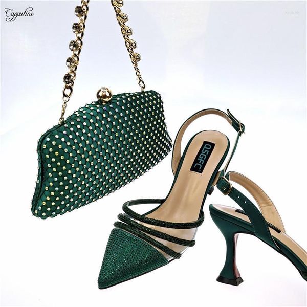 Отсуть обувь зеленая женщина и сумки набор 2023 Роскошные дамы заостренные насосы на ногах с сумочками с сандалиями сцепление эскарпины Femme QSL056