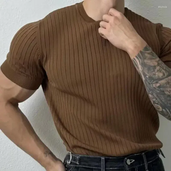 Мужские футболки 2023, летняя тонкая вязаная футболка с круглым вырезом и короткими рукавами, приталенная эластичная футболка с универсальным дизайном, полуфутболка в вертикальную полоску