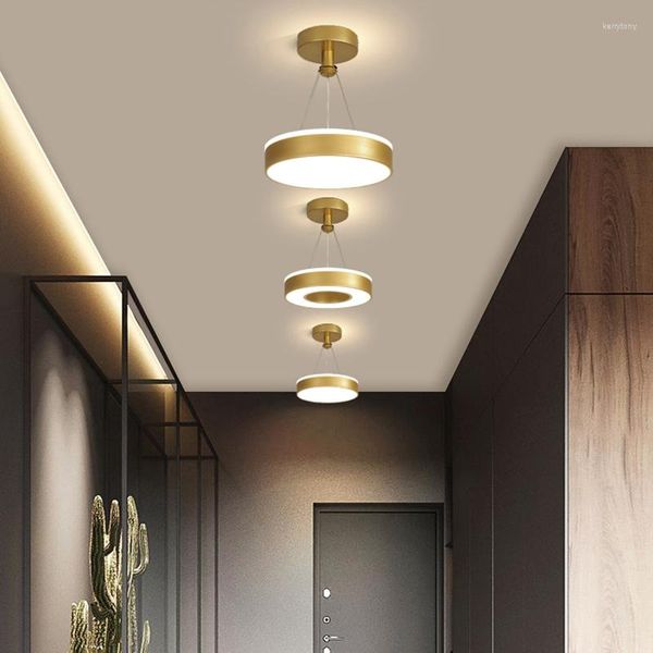 Kronleuchter Minimalistischer LED-Kronleuchter für Gang-Veranda-Balkon-Garderobe-moderne Decken-Pendelleuchte-goldene schwarze Ringe-Pendelleuchten