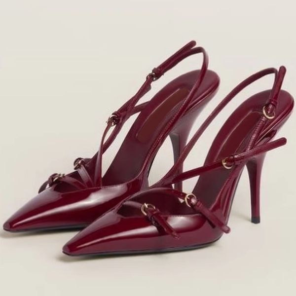 Scarpe designer Slingback in pelle di brevetto femminile con fibbie da 100 mm pompe di lusso a punta di dita di punta con tacco da festa con tacco da festa con caviglia alla caviglia alla caviglia tacchi alti bordeaux