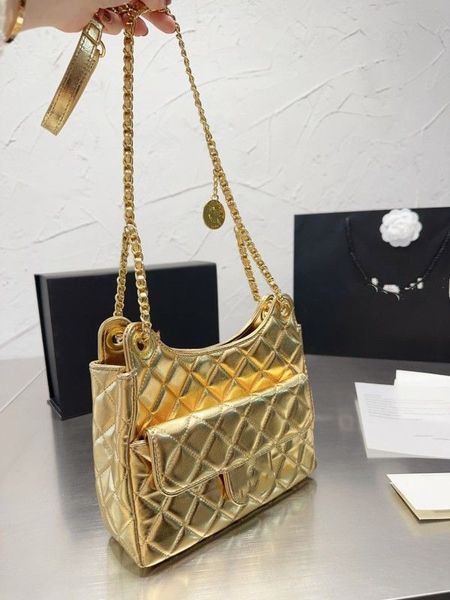 Bolsas femininas 2023 No início da primavera nova moeda de ouro Bolsa de buzina Bolsas de ombro de moda Moda Satchels Chain Cheather Crossbody Mensageiro Hobo Boletes Carteira Backpack