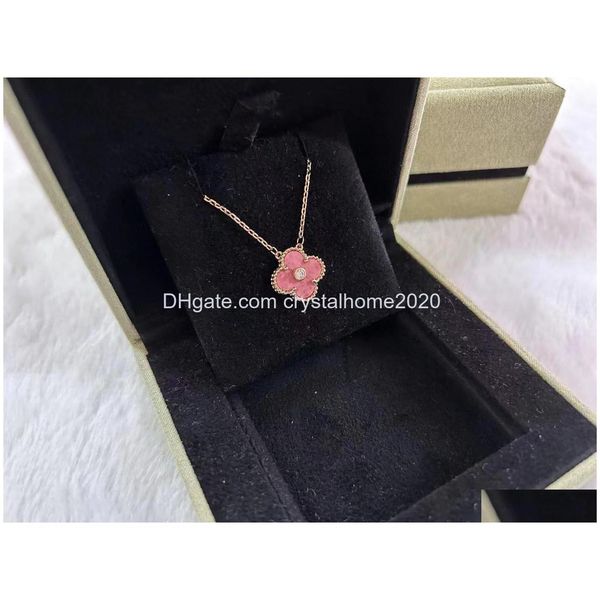 Anhänger Anhänger Halsketten Luxus Van Esigner 18 Karat Gold Kreuzkette Rose Rosa Klee 15 mm 4 Blatt Blume Halsband Halskette Schönes Top A Dr Dhdlw