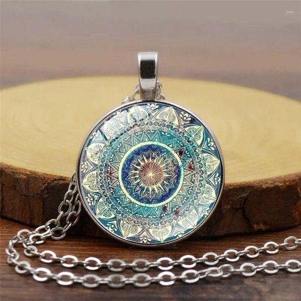 Collane con ciondolo Suteyi Collana vintage con cupola in vetro Buddismo Chakra Cabochon Gioielli Om India Yoga Mandala Gemma per unisex