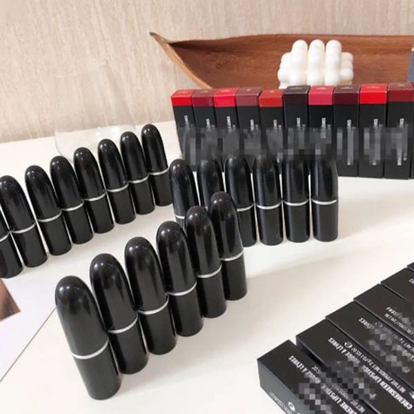 Matte Lippenstift der Marke M Bullet Lipstick mit Aluminiumtube mit Seriennummer, brandneue Verpackung