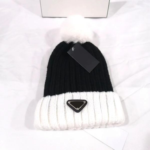 Gorro de designer quente de malha chapéu clássico crânio bonés moda inverno hairball chapéus respirável disponível na opção multi cor