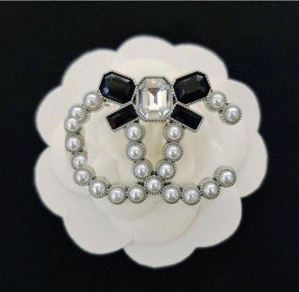 Классическая мода Desinger Bow Pearl Brooch Women Brooches костюм PIN -костюм Gold Sier Brand Jewelry Accessory Party Gift 20style