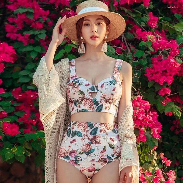 Costume da yoga Costume da bagno della Corea del Sud Rete da donna Rosso floreale Piccolo supporto in acciaio fresco raccolto per mostrare bikini sottile Costume da bagno a due pezzi