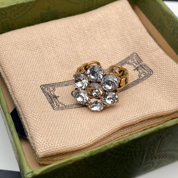 Кольцо с надписью Never Fade Brand Letter Ring Позолоченные латунные медные открытые кольца Дизайнерские роскошные кольца со стразами и кристаллами Цветок для женщин Свадебные ювелирные изделия Подарки Регулируемые