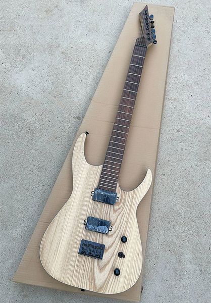 La chitarra elettrica a 6 corde color legno originale con hardware nero può essere personalizzata