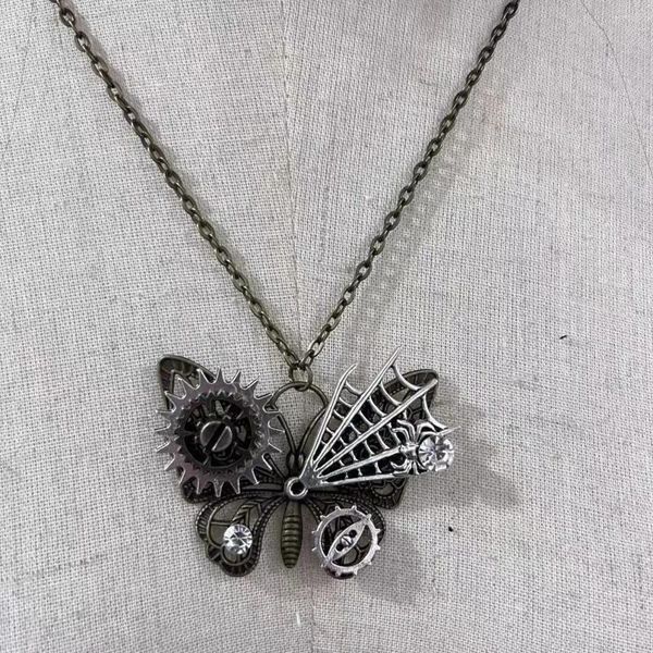 Collane con ciondolo Steampunk Gear Collana con farfalla intarsiato zircone per donne Regali di gioielli hip-hop a catena lunga